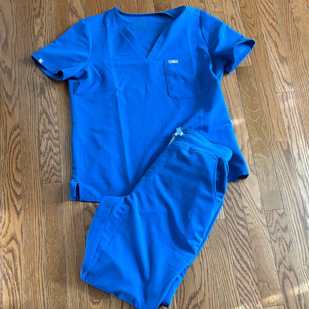 Figs Women's Blue Scrub Set
